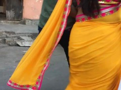 Hot curvy aunty in saree